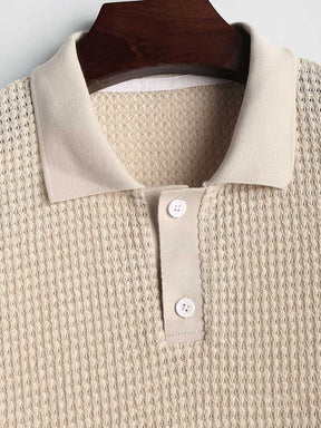 Camisa Polo Masculina Romenzi Malha Leve RZ614 em detalhe, polo leve em malha de alta qualidade que oferece conforto, respirabilidade e estilo sofisticado.