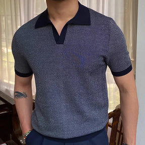 Camisa Polo Masculina Romenzi Mataró RZ622 em detalhe, polo sofisticada em materiais de alta qualidade que oferece conforto, caimento perfeito e estilo elegante.