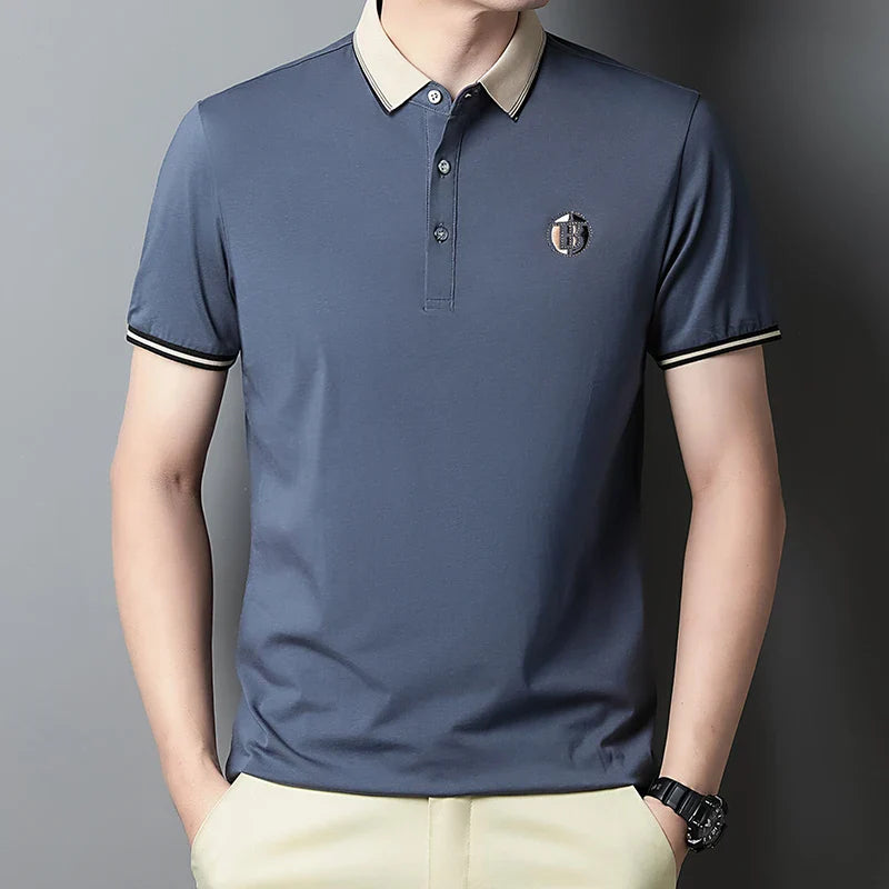 Camisa Polo Masculina Romenzi Paris RZ082, feita em algodão e poliéster, com design clássico e sofisticado para diversas ocasiões.