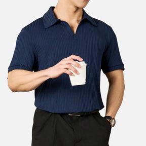 Camisa Polo Masculina Romenzi RZ019 com design clássico, colarinho e detalhes elegantes para um visual sofisticado.