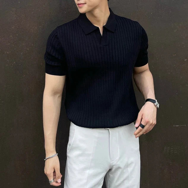 Camisa Polo Masculina Romenzi RZ019 com design clássico, colarinho e detalhes elegantes para um visual sofisticado.