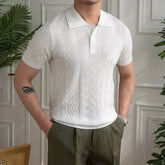 Camisa Polo Masculina Romenzi Valencia RZ631 em detalhe, polo sofisticada em materiais de alta qualidade que oferece conforto, durabilidade e estilo elegante.