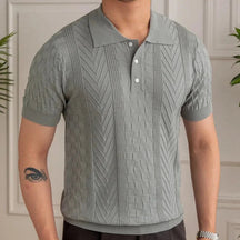 Camisa Polo Masculina Romenzi Valencia RZ631 em detalhe, polo sofisticada em materiais de alta qualidade que oferece conforto, durabilidade e estilo elegante.