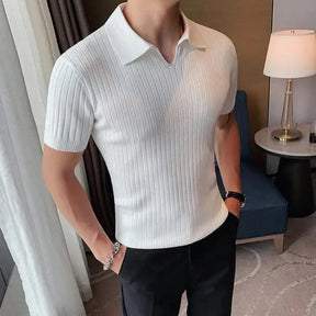 Camisa Polo Vintage Slim Romenzi RZ012 com manga curta, botões e poliéster, ideal para criar looks casuais e confortáveis.