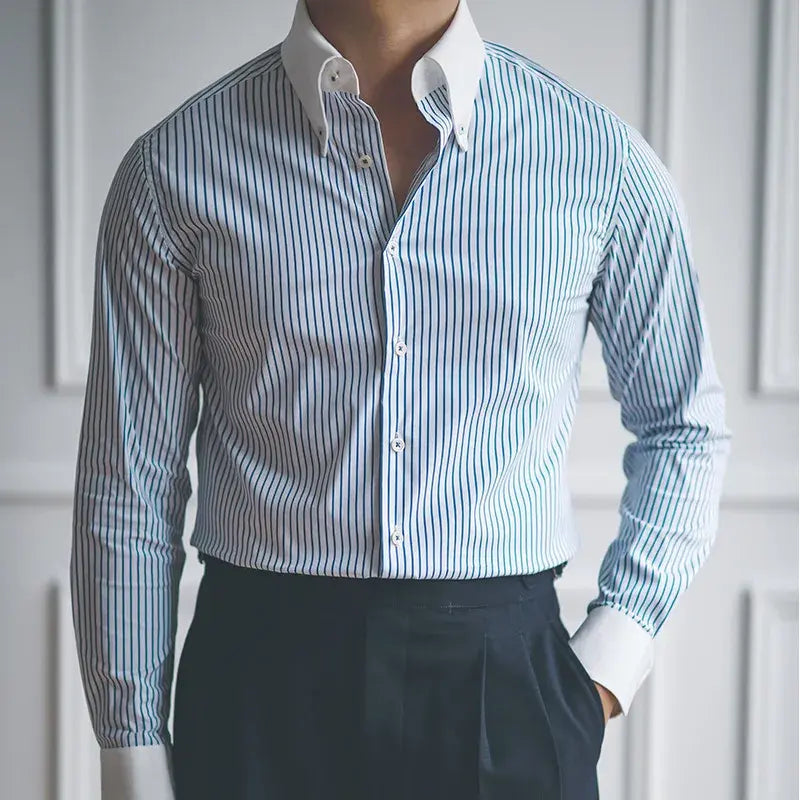 Camisa Social Listrada Romenzi RZ086, slim fit e tecido premium. Elegância, respirabilidade e durabilidade para compromissos profissionais e sociais.