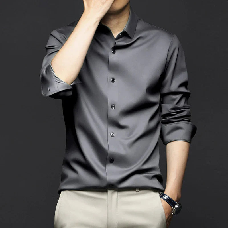 Camisa Social Masculina Spectre Romenzi RZ014 com tecido confortável e design elegante para combinar com diversas ocasiões.