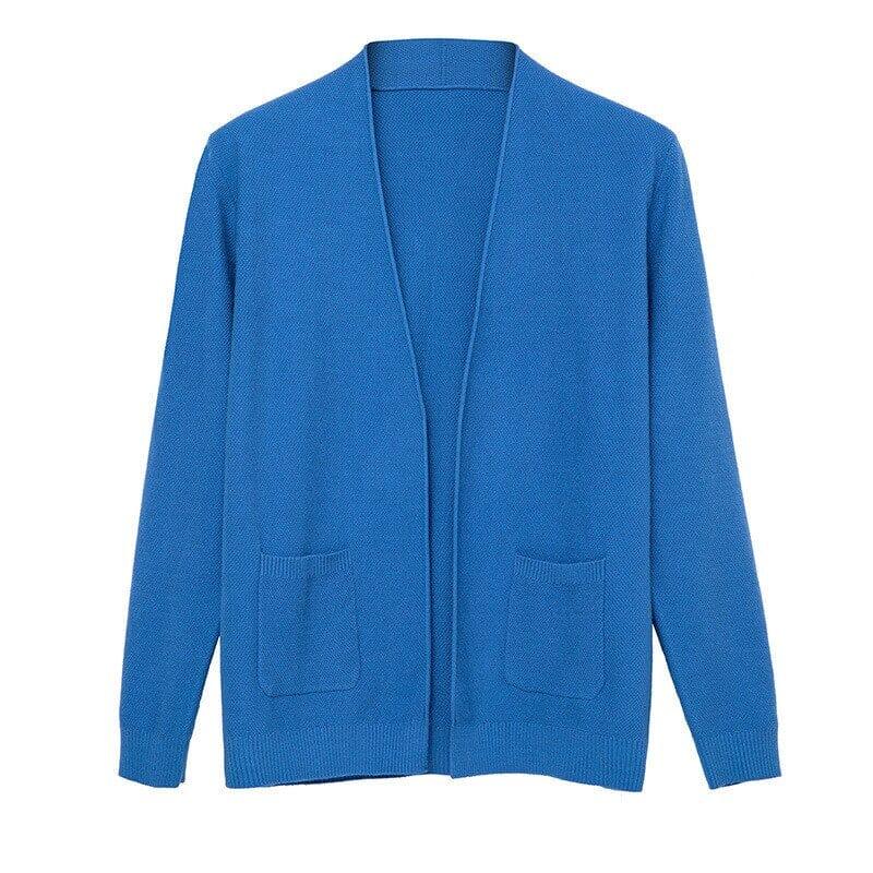 Cardigan Masculino Básico Romenzi RZ639 em detalhe, peça sofisticada em lã fina, viscose e caxemira premium, versátil para ocasiões casuais e sociais.
