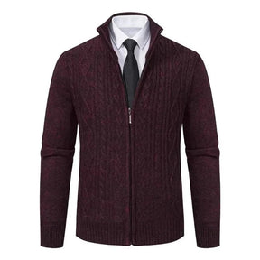 Cardigan Masculino Social Romenzi RZ651 em detalhe, peça premium em poliéster com gola alta, versátil e sofisticada para ocasiões profissionais ou casuais.