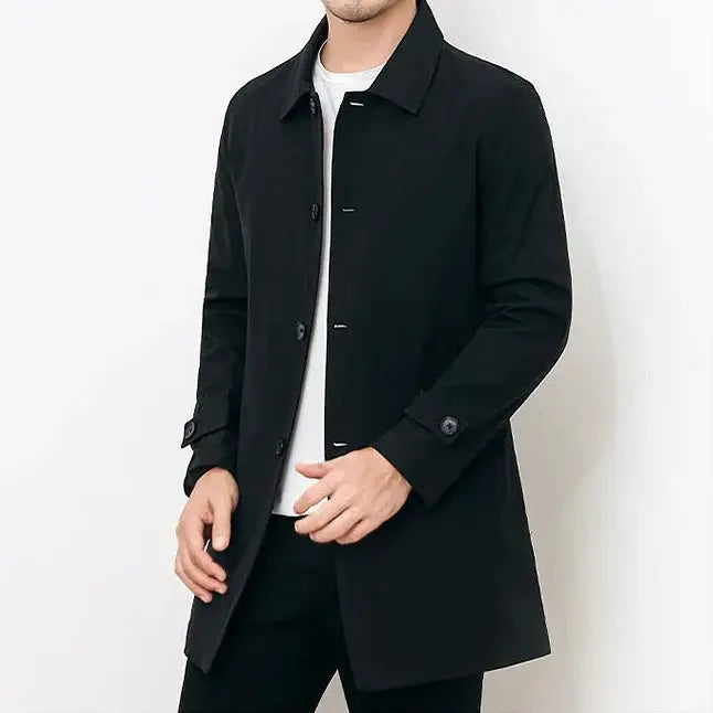 Casaco Longo Masculino Romenzi RZ133 com design clássico, tecido premium leve e macio, e decote polo, ideal para estilo e conforto em todas as ocasiões.