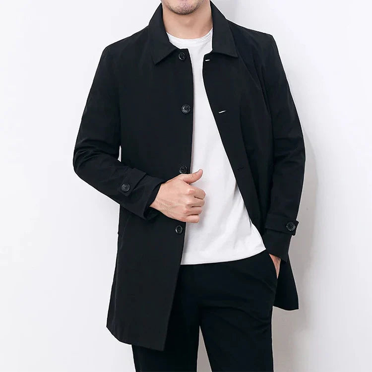 Casaco Longo Masculino Romenzi RZ133 com design clássico, tecido premium leve e macio, e decote polo, ideal para estilo e conforto em todas as ocasiões.