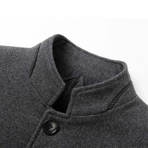 Casaco Masculino Grife Romenzi RZ121 em lã premium com design sofisticado e gola alta