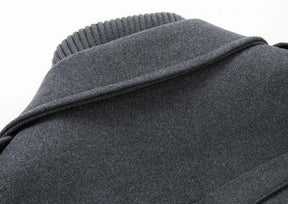 Casaco Masculino Grife Romenzi RZ124 em lã premium com design elegante, parte interna removível e corte sofisticado, perfeito para qualquer ocasião.