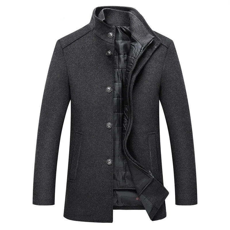 Casaco Trench Coat Masculino de Lã Grife Romenzi RZ129 em lã premium, com design britânico elegante e colete removível para maior versatilidade.