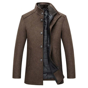 Casaco Trench Coat Masculino de Lã Grife Romenzi RZ129 em lã premium, com design britânico elegante e colete removível para maior versatilidade.