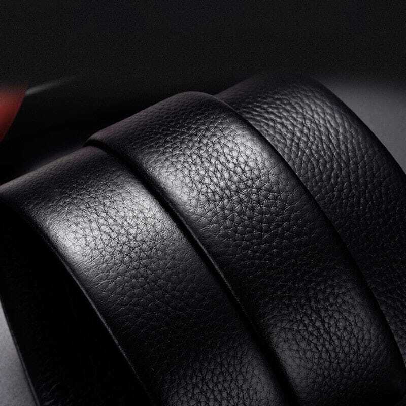 Cinto Masculino de Couro Romenzi RZ342 com fivela automática de metal e ajuste prático em couro PU.