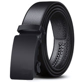 Cinto Social Masculino de Couro Romenzi RZ470 com textura macia e fivela metálica, perfeito para roupas sociais e visuais elegantes.