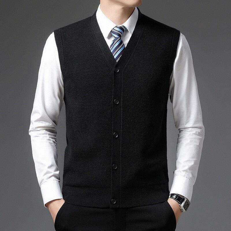 Colete Masculino Social England Romenzi RZ661 em detalhe, peça social sofisticada e resistente, ideal para compor looks masculinos formais com elegância.