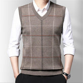 Colete Masculino Tricot Paris Romenzi RZ666 em detalhe, peça elegante em tricot premium, inspirada na moda parisiense, ideal para looks casuais e formais.