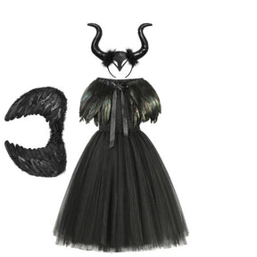 Fantasia Infantil Bruxa Obscura com vestido, asas e tiara, feita em algodão e nylon, ideal para festas infantis e brincadeiras cheias de imaginação.