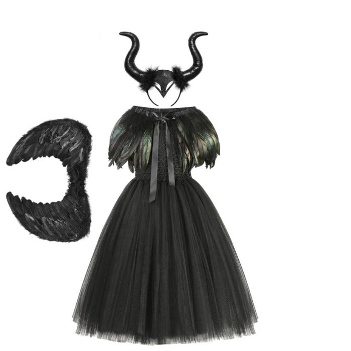 Fantasia Infantil Bruxa Obscura com vestido, asas e tiara, feita em algodão e nylon, ideal para festas infantis e brincadeiras cheias de imaginação.