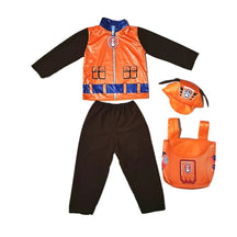 Fantasia Infantil Cachorrinho Laranja Aventureiro com blusa, boné, calça e mochila em poliéster, perfeita para festas, brincadeiras e aventuras infantis.