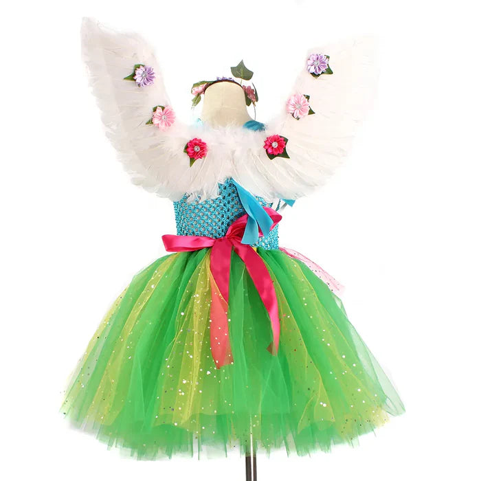 Fantasia Infantil Fada Arco-Íris com vestido, asas e acessório de cabelo, ideal para festas e brincadeiras mágicas com conforto e estilo.