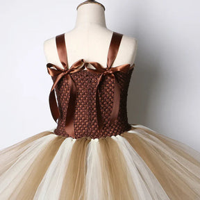 Fantasia Infantil Girafinha feita em poliéster e nylon, com design temático inspirado na girafa, ideal para festas infantis e brincadeiras mágicas.