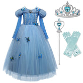 Fantasia Infantil Vestido Princesa Azul de Baile com vestido, varinha, luva e coroa em poliéster e viscose, perfeita para festas e brincadeiras mágicas.