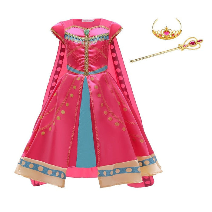 Fantasia Infantil Vestido Princesa das Arábias rosa com coroa e varinha, feita em poliéster, ideal para festas e momentos mágicos.