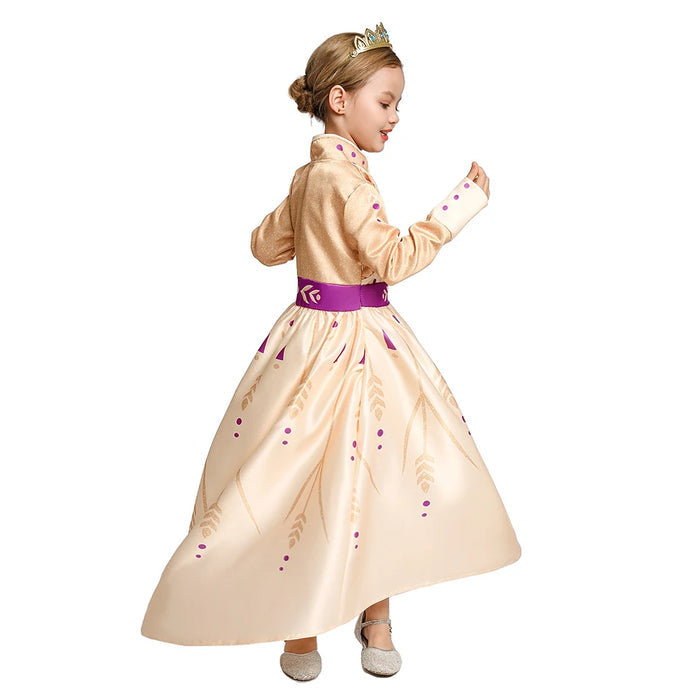 Fantasia Infantil Vestido Princesa Encantada Dourada com vestido, coroa e varinha mágica, feita em cetim, malha e poliéster, ideal para festas infantis.