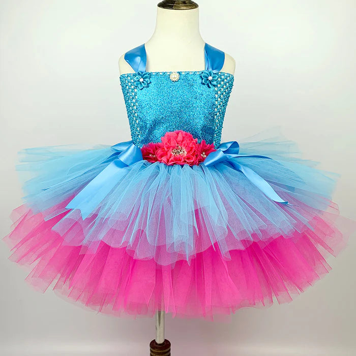 Fantasia Infantil Vestido Rosa Encantado com vestido e arquinho em nylon, malha, cetim e voil, perfeita para festas, eventos e brincadeiras.
