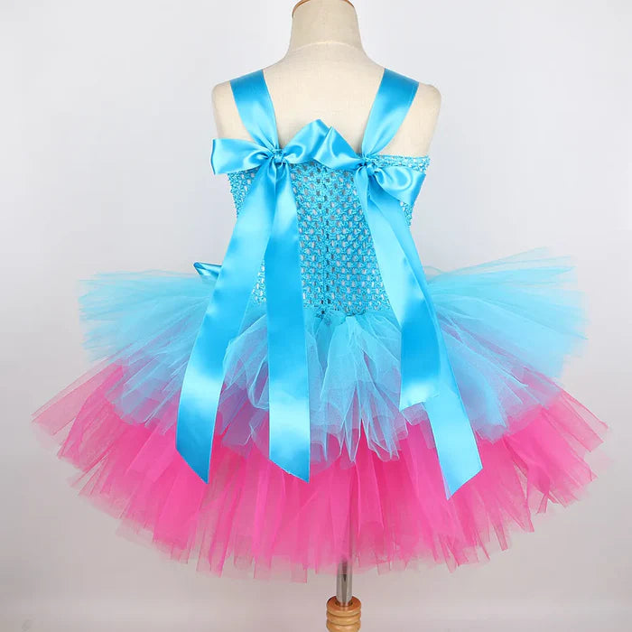 Fantasia Infantil Vestido Rosa Encantado com vestido e arquinho em nylon, malha, cetim e voil, perfeita para festas, eventos e brincadeiras.