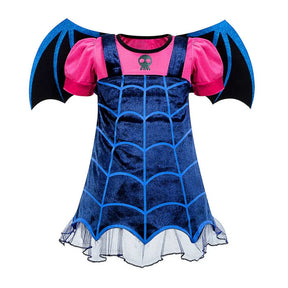 Fantasia Infantil Vestido Vampira com vestido e tiara em poliéster leve e macio, perfeita para festas, brincadeiras e momentos cheios de imaginação.