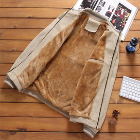 Jaqueta Casual Masculina Romenzi RZ154, confeccionada com materiais premium, costuras reforçadas e design sofisticado para versatilidade e conforto.