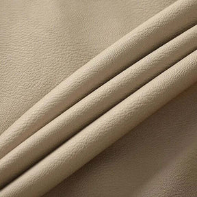 Jaqueta de Couro com Capuz Romenzi RZ155 com couro de alta qualidade, interior de veludo e capuz para funcionalidade e elegância refinada.