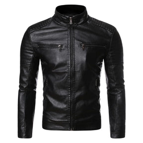 Jaqueta de Couro Masculina Romenzi RZ138 feita em couro premium, com design refinado e interior aquecido para estilo e durabilidade.