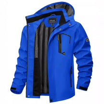 Jaqueta Impermeável Masculina Romenzi RZ323 feita com materiais impermeáveis e respiráveis, design ergonômico e moderno. Ideal para dias chuvosos e ao ar livre.