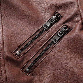 Jaqueta Masculina de Couro Original Romenzi RZ125 em couro genuíno com capuz removível, design elegante e qualidade premium, perfeita para conforto e estilo.