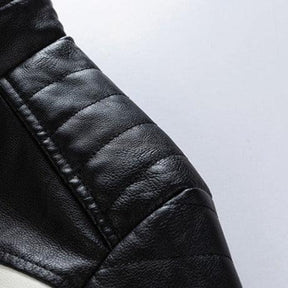 Jaqueta Masculina de Couro Original Romenzi RZ158 confeccionada em couro premium, com costuras reforçadas e design clássico e versátil.