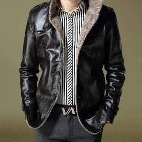 Jaqueta Masculina Forrada Holmes Romenzi RZ038 com materiais de alta qualidade e design elegante