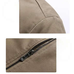Jaqueta Masculina Forrada JP Romenzi RZ215 com design sofisticado, forro confortável e resistência, perfeita para destacar autenticidade e praticidade.