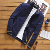 Jaqueta Masculina Milano Romenzi RZ166 destacando design sofisticado e materiais de alta qualidade.