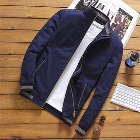 Jaqueta Masculina Milano Romenzi RZ166 destacando design sofisticado e materiais de alta qualidade.