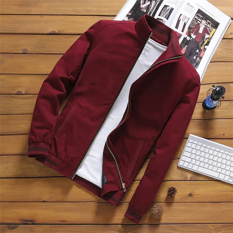 Jaqueta Masculina Milano Romenzi RZ166 destacando design sofisticado e materiais de alta qualidade.