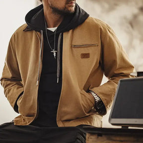 Jaqueta Vintage Masculina Romenzi RZ324 com estilo clássico, acabamento refinado e tecido durável. Elegância e versatilidade para ocasiões casuais ou sociais.