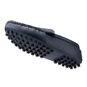 Mocassim masculino em couro premium com design clássico, palmilha macia e solado flexível. Perfeito para conforto e estilo.