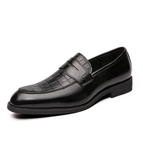Mocassim masculino em couro premium, com conforto acolchoado, solado flexível e acabamento clássico. Ideal para looks casuais e formais.