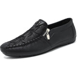 Mocassim Masculino Elegance Romenzi RZ733 em detalhe, calçado premium sofisticado e resistente, ideal para looks casuais e sociais com autenticidade.