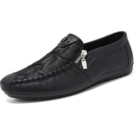 Mocassim Masculino Elegance Romenzi RZ733 em detalhe, calçado premium sofisticado e resistente, ideal para looks casuais e sociais com autenticidade.