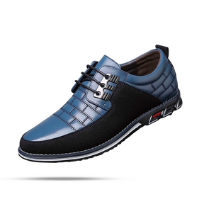 Mocassim Masculino Génova Romenzi RZ736 em detalhe, feito em couro premium, calçado sofisticado e resistente para visuais casuais ou formais com elegância.
